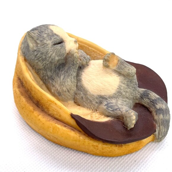 Aynsley MasterCraft Sleeping Grey Tiger Cat Kitty Kitten Hat Cap UK England VTG - Picture 2 of 9